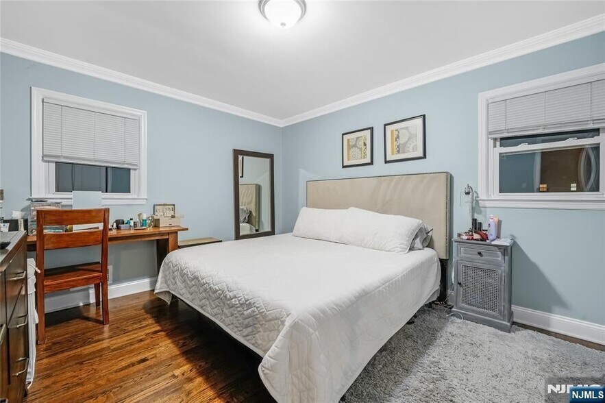 Building Photo - 194 Delmar Ave