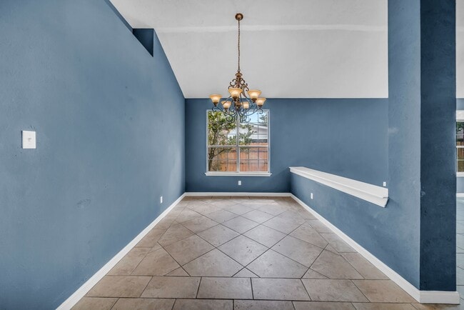 Building Photo - 15007 Chestnut Falls Dr