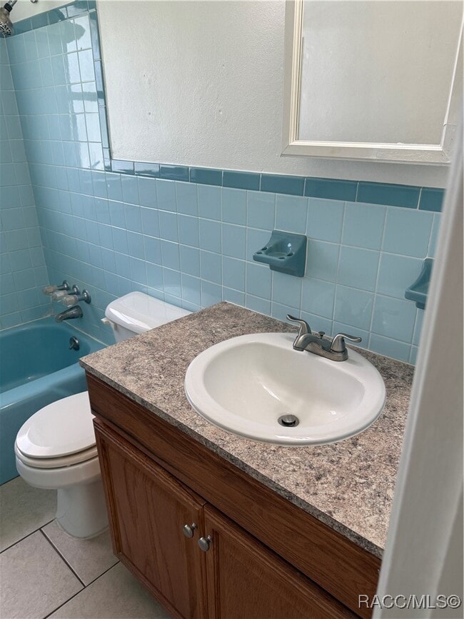 Building Photo - 6106 E Calico Ln