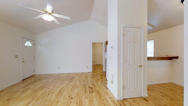 Interior Photo - Highland Woods II