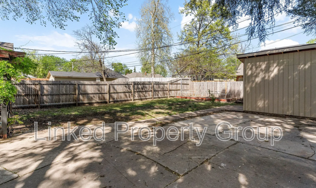 Building Photo - 1235 S Atlanta Pl