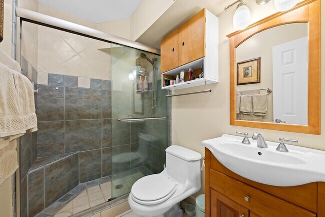 Building Photo - 95 N Birch Rd