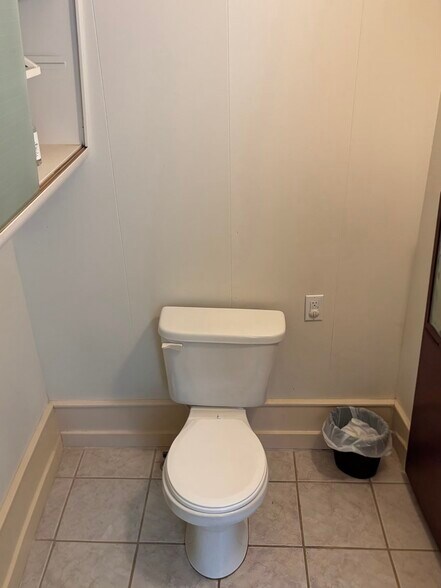 bathroom 1 - 20 Short Ave