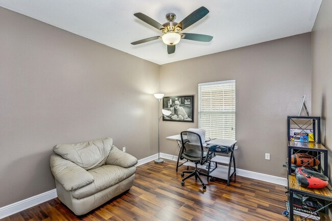 Building Photo - Four Bedroom with Outdoor Kitchen in Shalimar