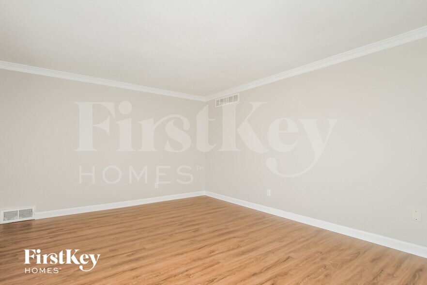 Building Photo - 2077 Oakvalley Rd