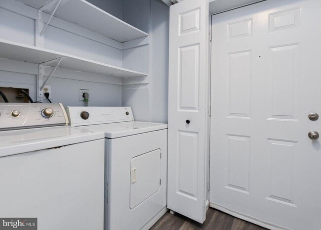 Building Photo - 7316 Cipriano Springs Dr