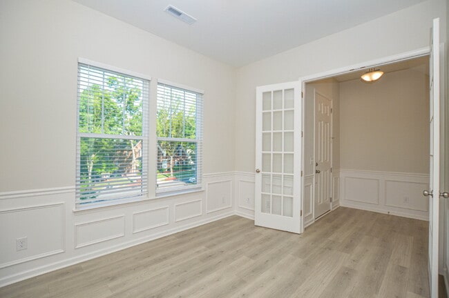 Building Photo - New Price | Brand-New 5 Bedroom Tega Cay Home with Flexible Lease Options