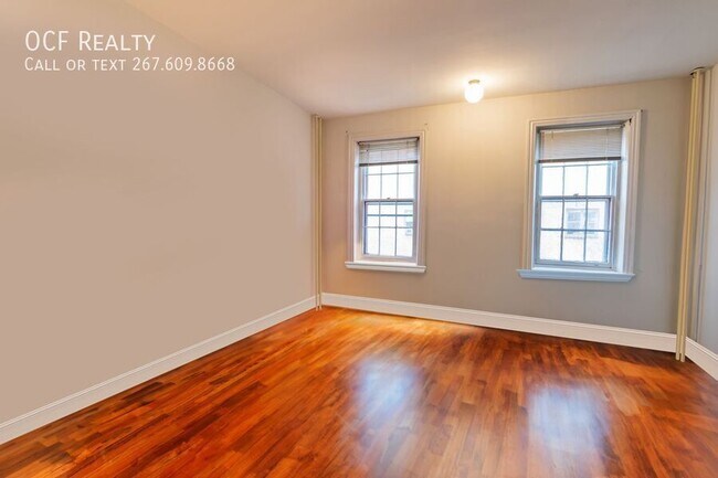 Building Photo - 1527 Pine St