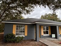 Building Photo - Quail Run Duplex