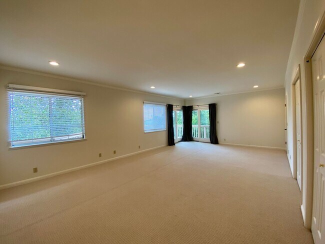 Building Photo - 17299 Deer Park Rd