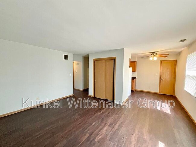 Building Photo - 1811 Jamestown Rd