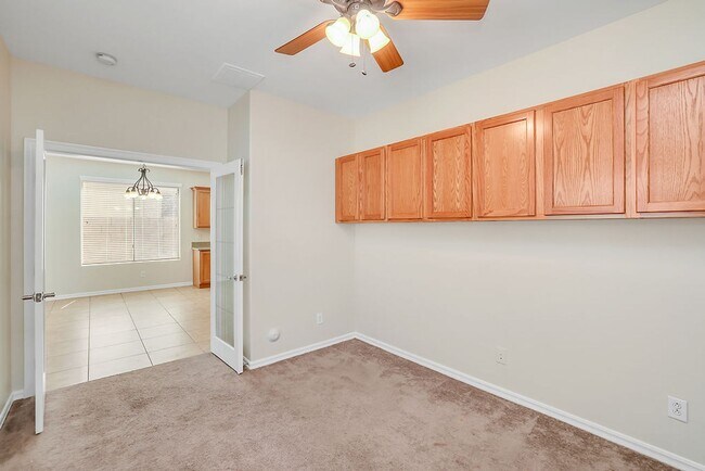 Building Photo - Great Queen Creek Location!