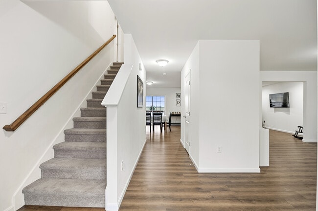 Building Photo - 100 Cilento Dr