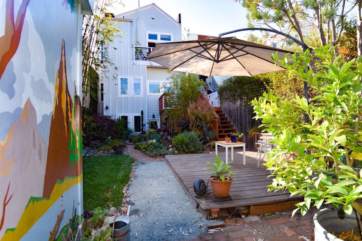 Rear Yard - 1135 Treat Ave