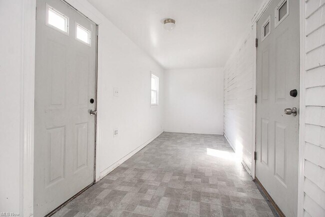 Building Photo - 3992 E 26th St