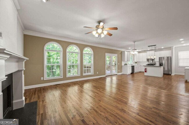 Building Photo - 10950 Kimball Crest Dr