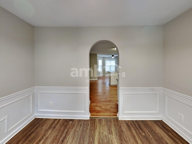 Building Photo - 3830 Rivendell Ln