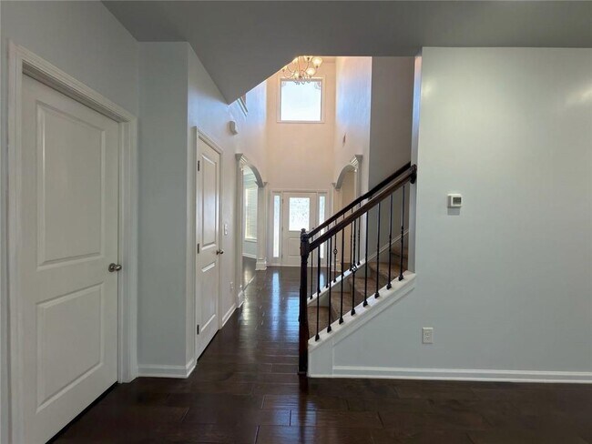 Building Photo - 2886 Cove View Ct SE