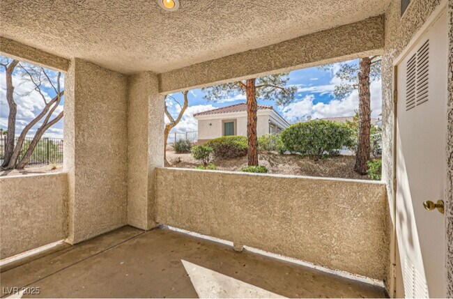 Building Photo - 2325 Windmill Pkwy