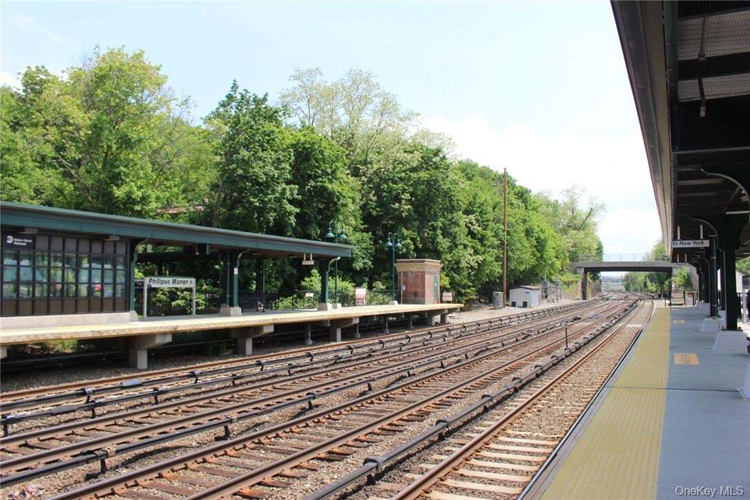 Building Photo - 46 Hemlock Dr