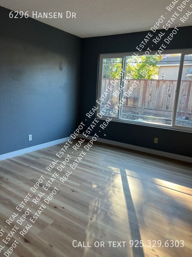 Building Photo - 6296 Hansen Dr