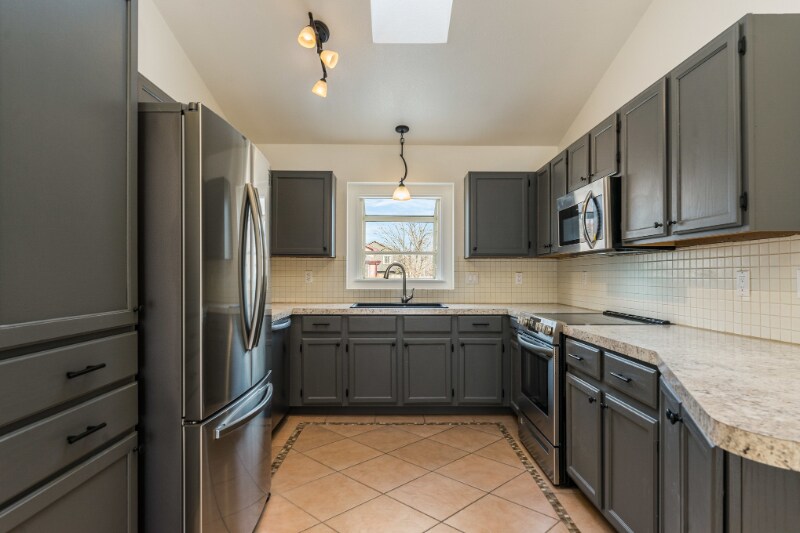 Building Photo - 4400 Sunridge Dr