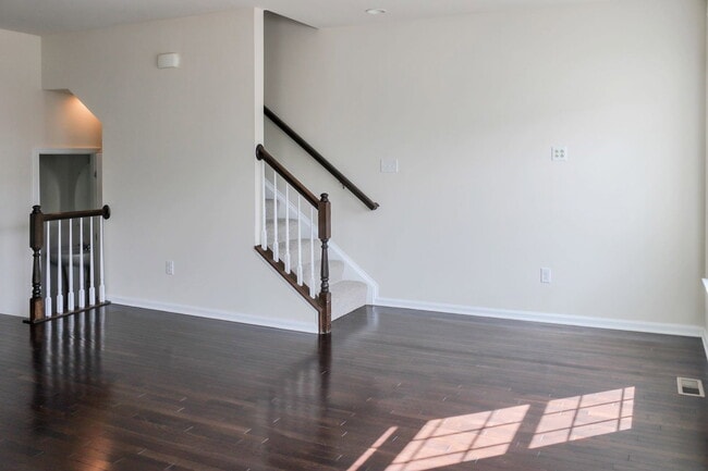 Building Photo - 15200 Lady Lauren Ln