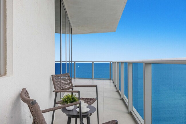 Building Photo - 4111 S Ocean Dr