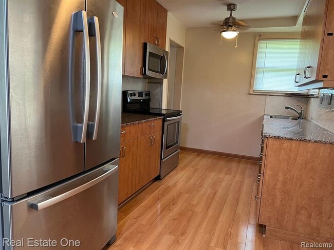 Building Photo - 13630 Balfour Ave