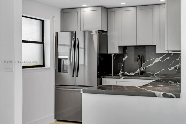 Building Photo - 7300 Wayne Ave