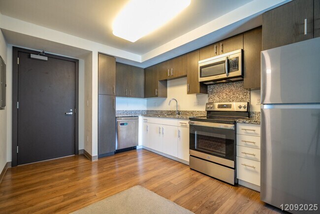 Building Photo - Ke Kilohana –$2700 Modern 1 Bed / 1 Bath Condo with Parking in Ward Village
