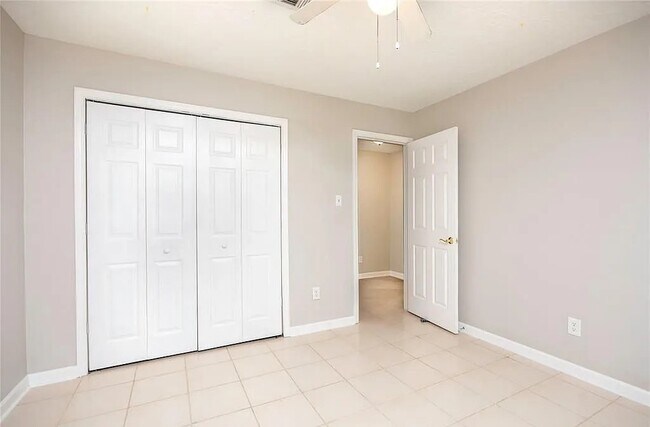 Building Photo - 7019 Bent Branch Dr