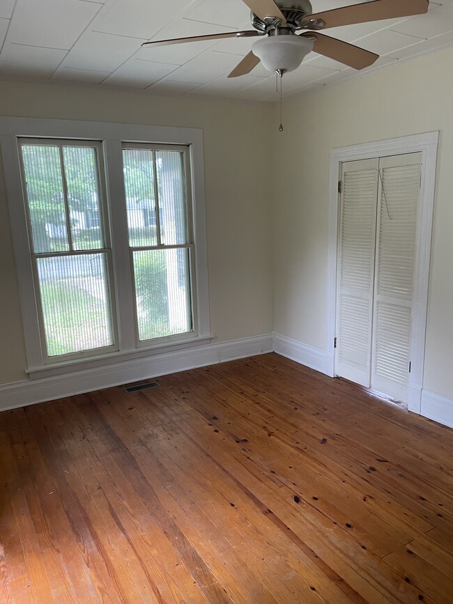 Building Photo - 1415 Pine Bluff St