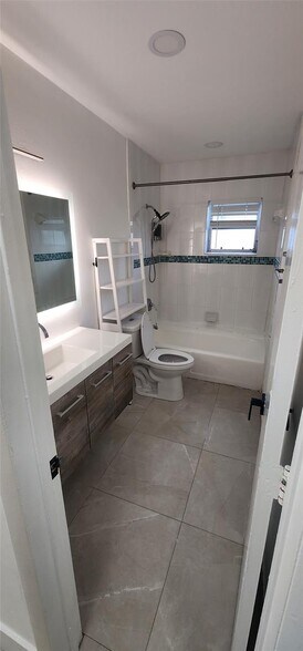 Building Photo - 3508 NW 23rd St