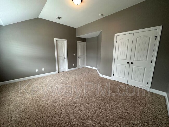 Building Photo - 1731 Edenburg Way
