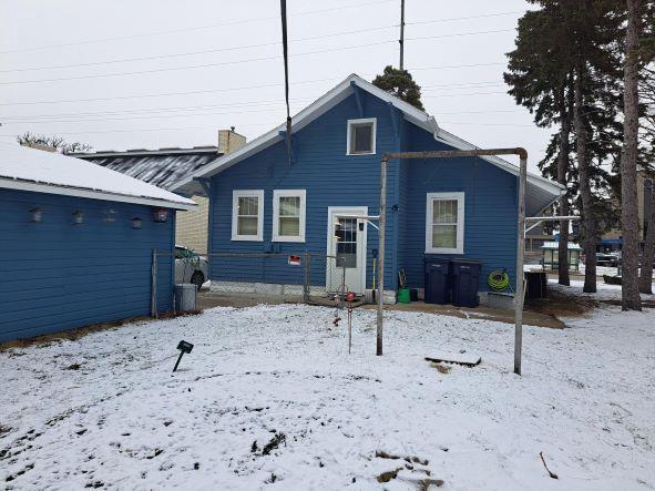 Building Photo - 1015 Mineral Point Ave