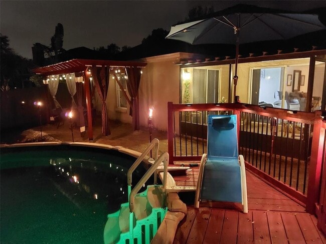 Building Photo - 307 S Oakland Ave