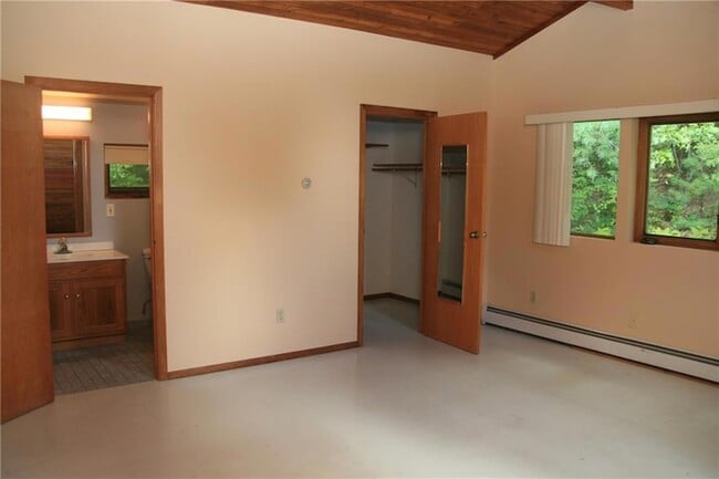 Building Photo - 225 Brigham Tavern Rd