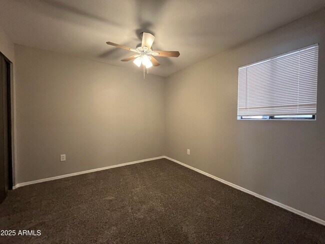 Building Photo - 3119 W Cochise Dr