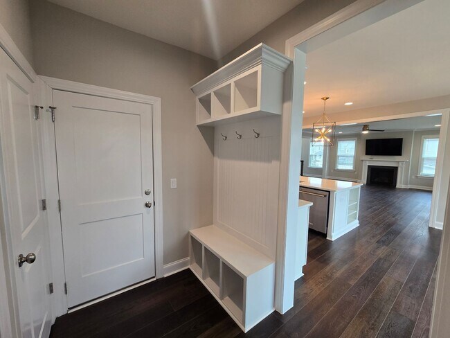 Building Photo - Better Than New in Holly Springs/Friendship – 4BR + Office!