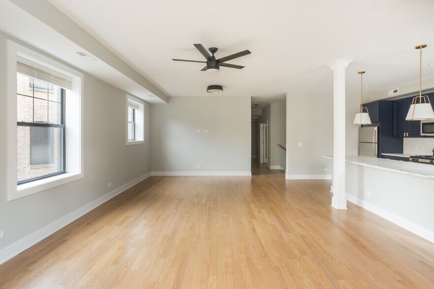 Building Photo - 4409 N Seeley Ave