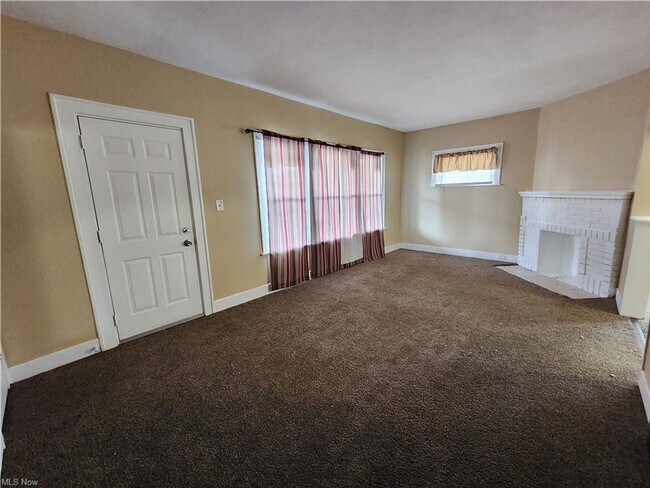 Building Photo - 1306/1308 E 134