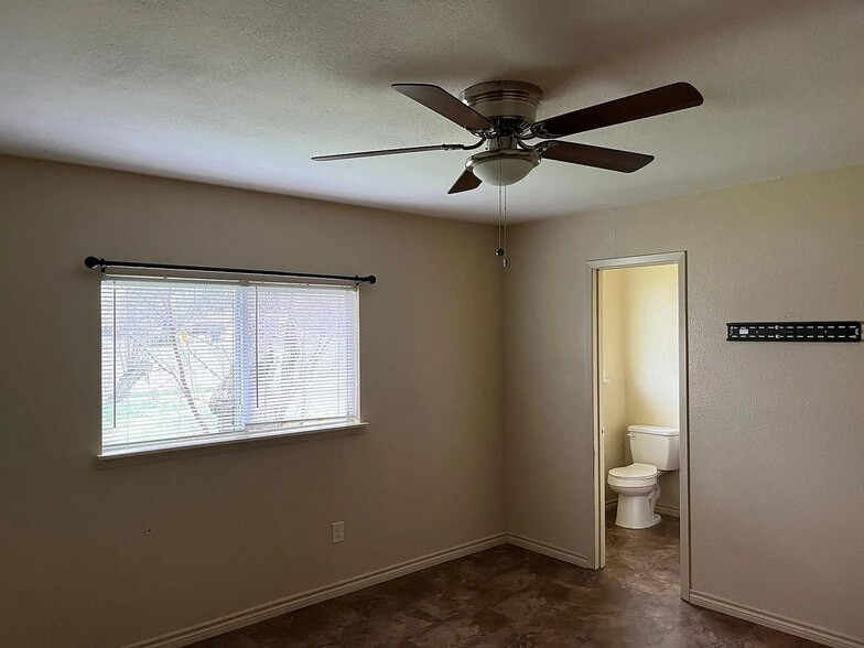 Building Photo - 11414 Cedar Corral Dr