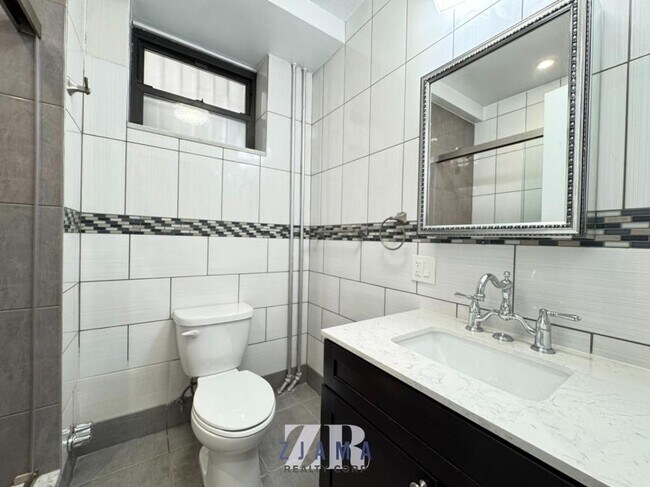 Building Photo - 2 bedroom in Brooklyn NY 11215