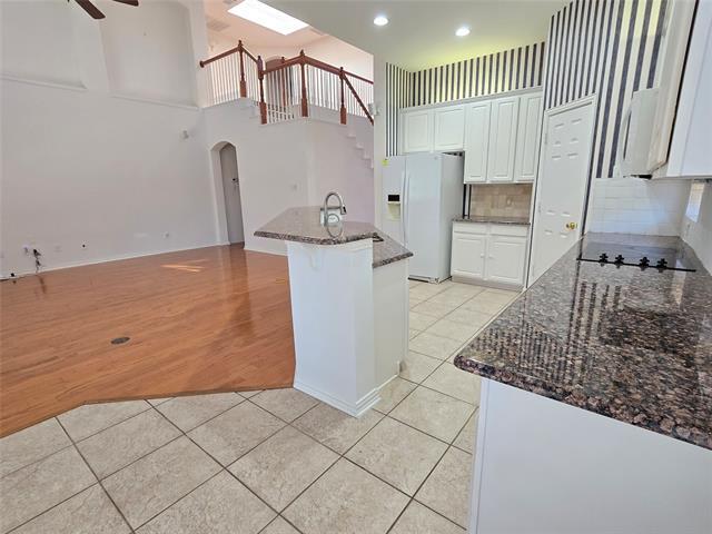 Building Photo - 11801 Waterford Ln