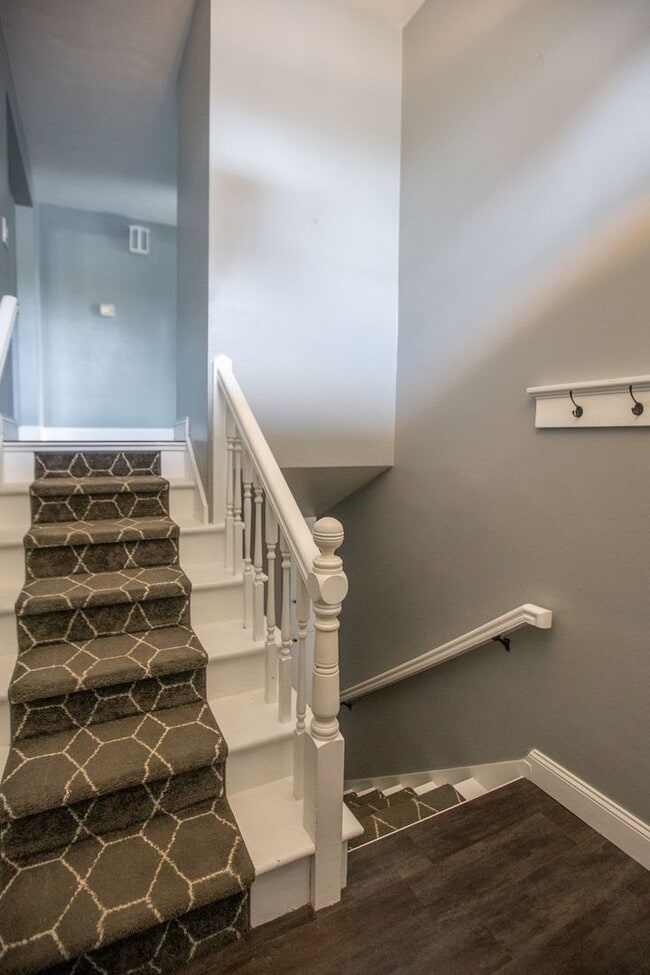 Building Photo - South Salem 4 Bedroom 2 Bath Home Available Mid June !!!