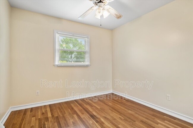 Building Photo - 2168 Jasmine Dr