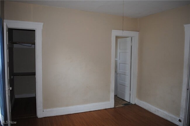Building Photo - 841 Whitcomb Rd
