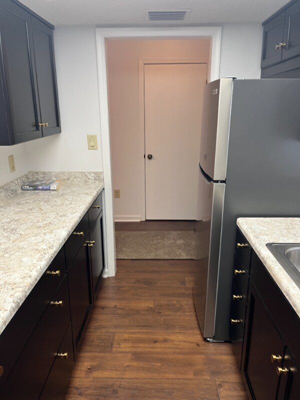 Building Photo - 6530 Laguna Point