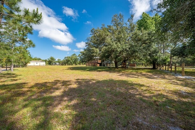 Building Photo - Serene 3-Bedroom Home on 1 Acre Lot